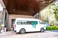 Holiday Inn MAURITIUS MON TRESOR by IHG - parking