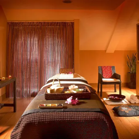 Westport Coast Hotel