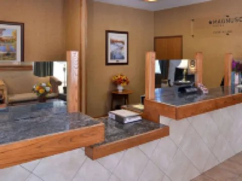 Magnuson Hotel Country Inn Hotels in Ishpeming