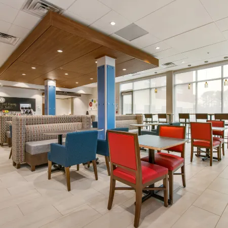 Holiday Inn Express & Suites CARROLLTON WEST by IHG