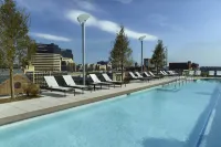 Omni Louisville Hotel - Pools