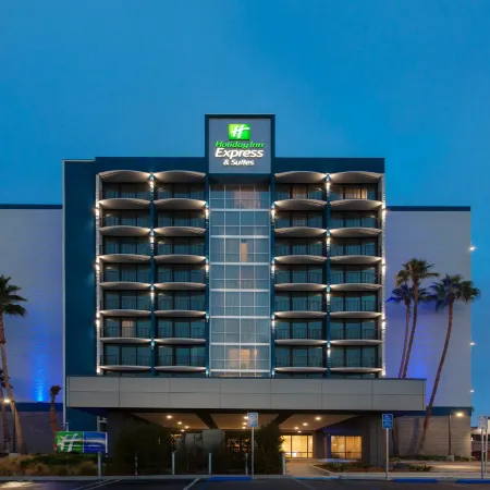 Holiday Inn Express & Suites SANTA ANA - ORANGE COUNTY by IHG