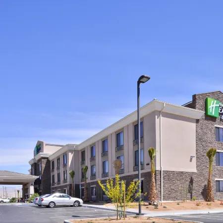 Holiday Inn Express & Suites INDIO - COACHELLA VALLEY by IHG