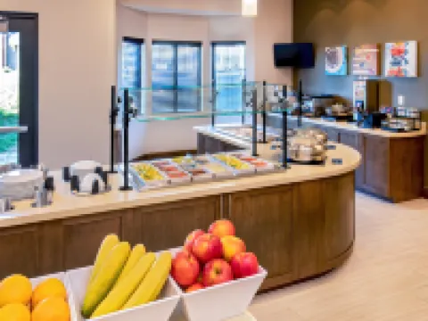 Staybridge Suites CHARLOTTESVILLE AIRPORT by IHG Hotels in Rio