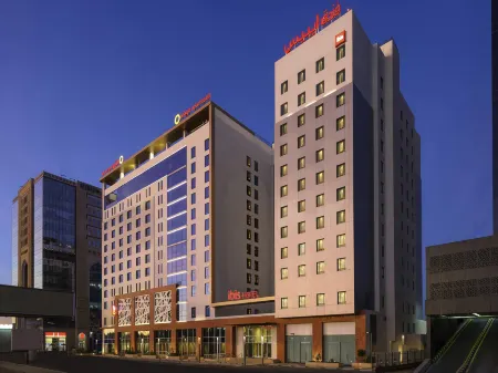 Ibis Jeddah City Center Отели в г. Джедда