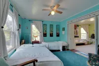 2 Miles to Dtwn! Idyllic Rochester Apt w/ Hot Tub