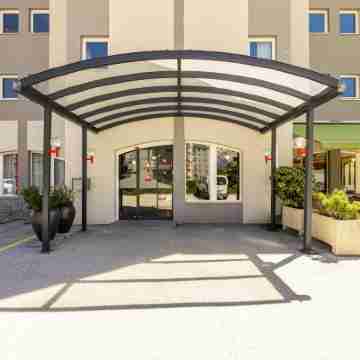 Ibis Sion Hotel Exterior