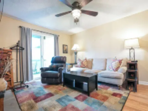First Floor Studio Resort Access Portable AC Hotels in Beech Mountain