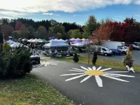 Walk to Breweries, Live Music, Restaurants, Parking, Fenced Yard.