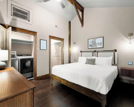 The Chandler Hotel Hotels in Madison