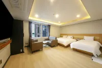 Changwon Jinhae Hotel 701 - balcony