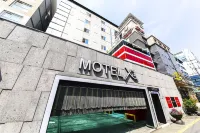 수원(시청역) 엑스아이(Xi)