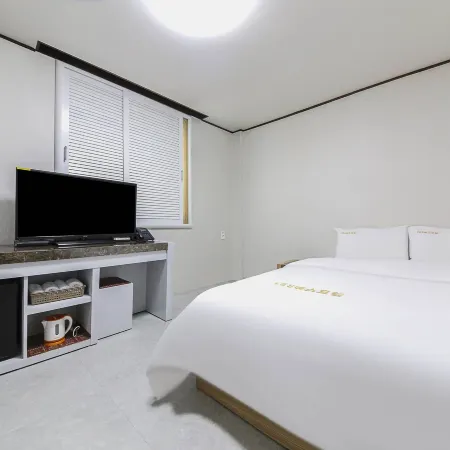 Jecheon Yes Sumotel Отели рядом с достопримечательностью «Городская библиотека Чечхона»