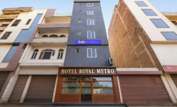 FabHotel Royal Metro