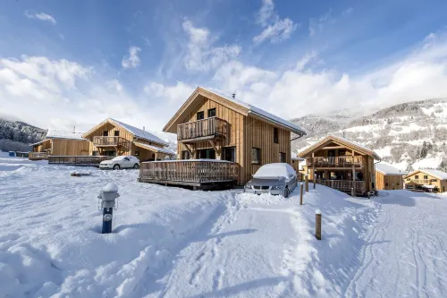 Modern Wooden Chalet in Sankt Georgen ob Murau with Hot Tub