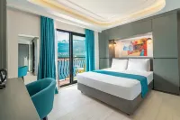 Gümüş Yazar Hotel - สระว่ายน้ำแบบอินฟินิตี้