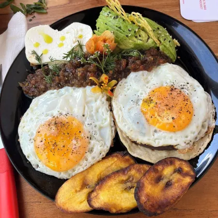 Fuego Atitlan Отели в г. Сан Маркос Ла Лагуна