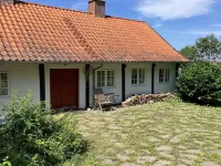 "Asgot" - 15m from the Sea - 4-Sterne