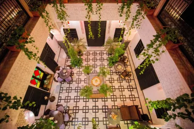 Riad Ta'achchaqa Hotels near Medina