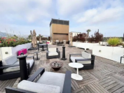 Melrose Rooftop Boutique Residences Hotels in 