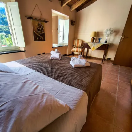 Melabruna, Relax in the hills 15' from the 5 Terre Отели в г. Пиньоне