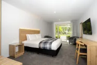 Colonial Manor Motel Hotels in Cromwell