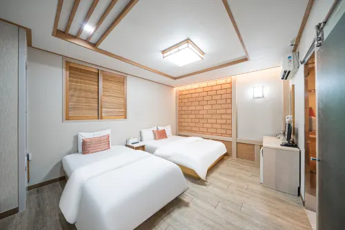 Gyeongju Zara Motel - ที่มีที่จอดรถ