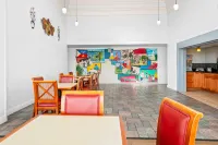 Days Inn by Wyndham Lafayette Near Lafayette Airport - breakfast