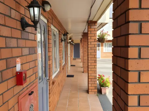 Rosewood Court Motel