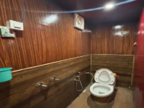 The Gauri Huts and Restaurant Hotels in Joshimath