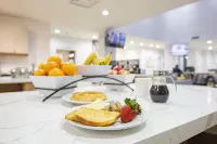 ステイブリッジ スイーツ ラファイエット by IHG - 朝食