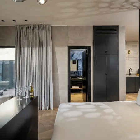 Naomi Boutique Suites