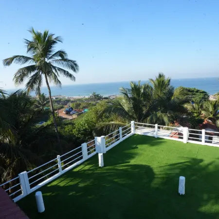 Beachouse Beachfront Cottages and Suites