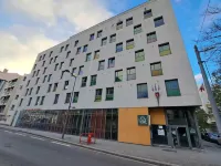 B&B HOME Lyon Centre Berthelot Hotels near 8th arr.