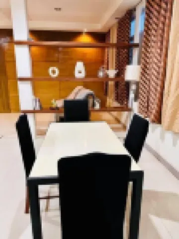 5 Min to SM, Beside Landbank, Max 6 Pax Hotels in 