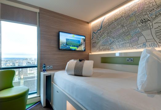 허브 바이 프리미어 인 객실