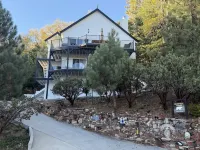 Bearfoot Lodge Near Hiking & Skiing! - 4-Star