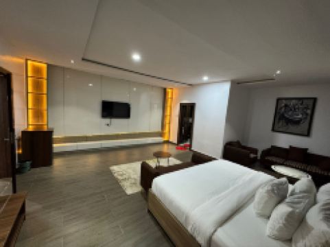 Bottega Apartment & Suites