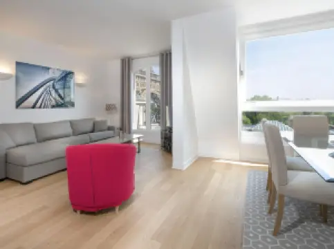 レジドンス シャルルフロケ