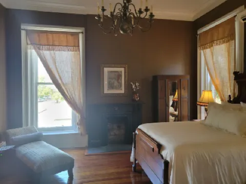 Baer House Inn Hotels in 