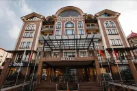 Shedevr Plaza Hotel di 
