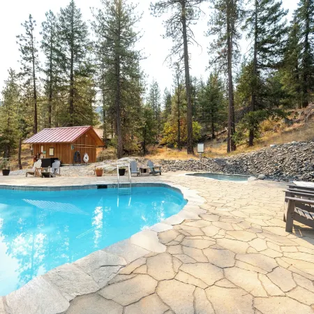 Sleeping Lady Mountain Resort