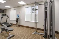 Travelodge Suites by Wyndham Estevan - Gym