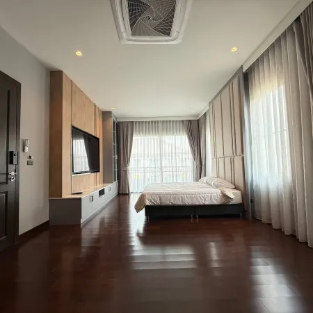 House near Suvarnabhumi Airport