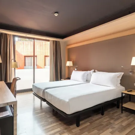 Hotel Jazz Отели рядом с достопримечательностью «Парковка MACBA»