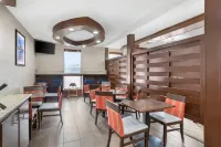 Comfort Suites - breakfast