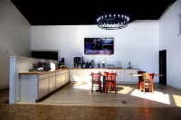 Avalon Hotel & Conference Center - 2-Star