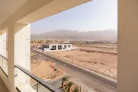 Golden Pillar Hotel - Mountain view