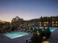 High Country Motor Lodge - Near Nau and Downtown - Pools