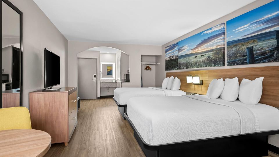 Days Inn by Wyndham Dallas Plano